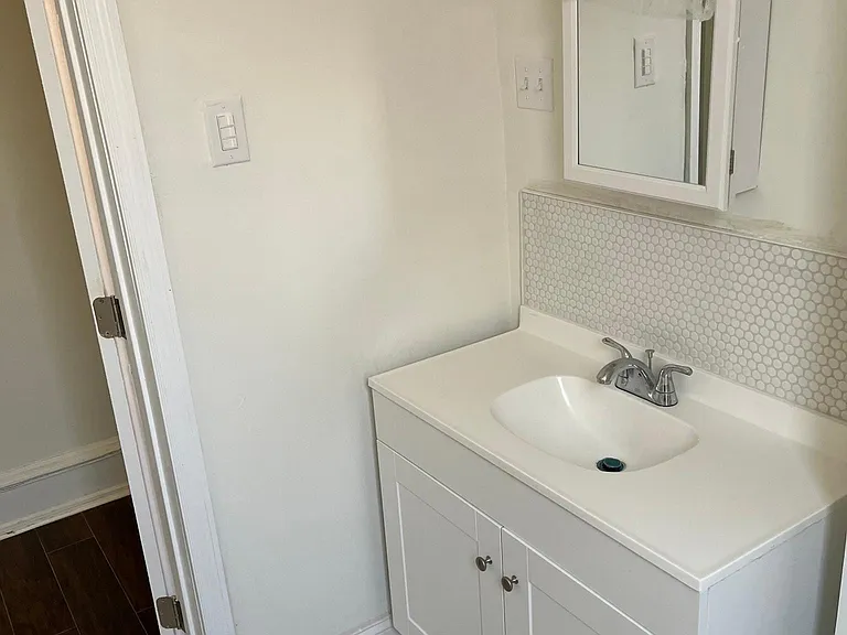 4712 Upland St — Photo 13