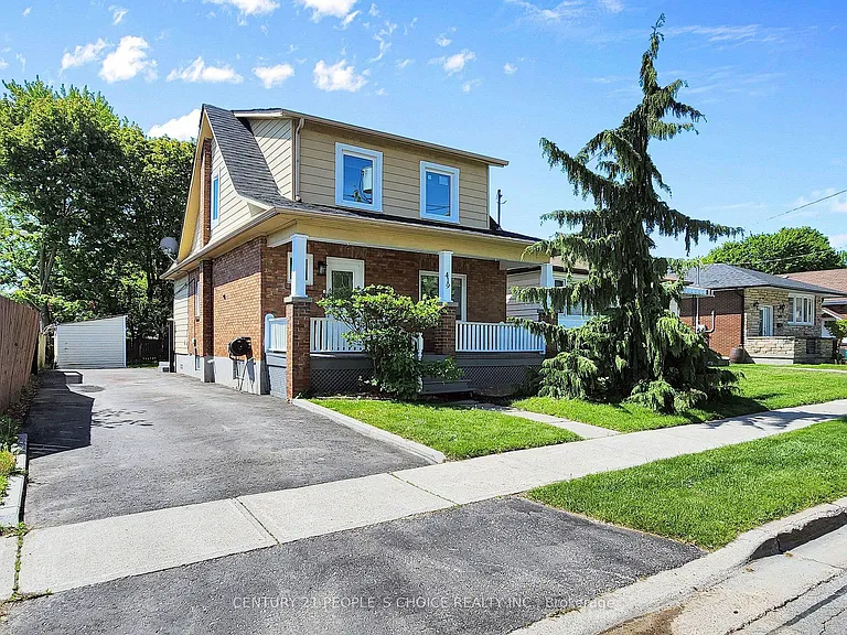 419 Adelaide Ave W — Photo 2