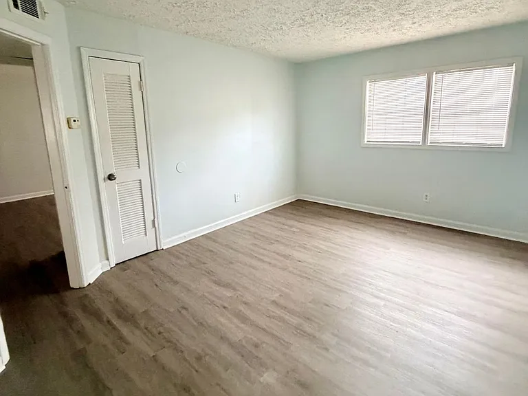 3270 Dodson Drive Connector #5 — Photo 17
