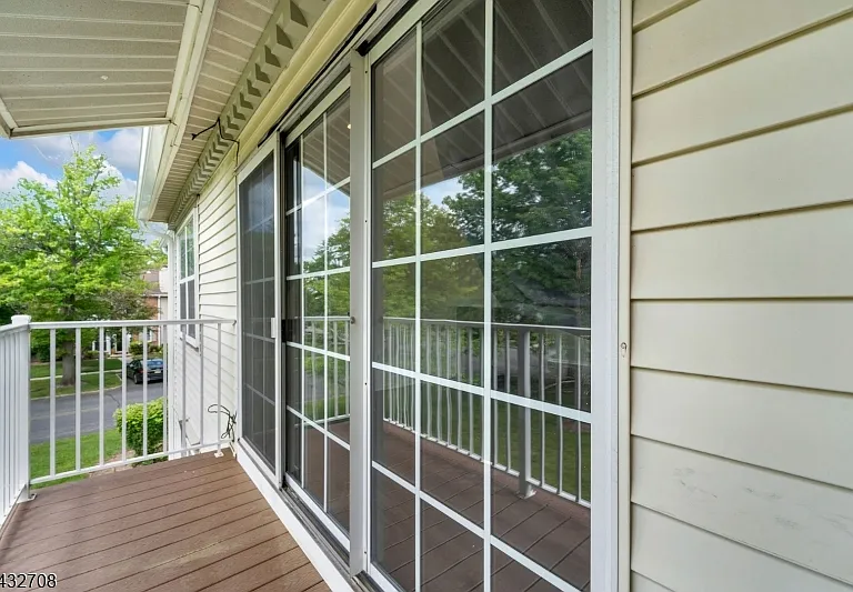 93 Caitlin Ct — Photo 18
