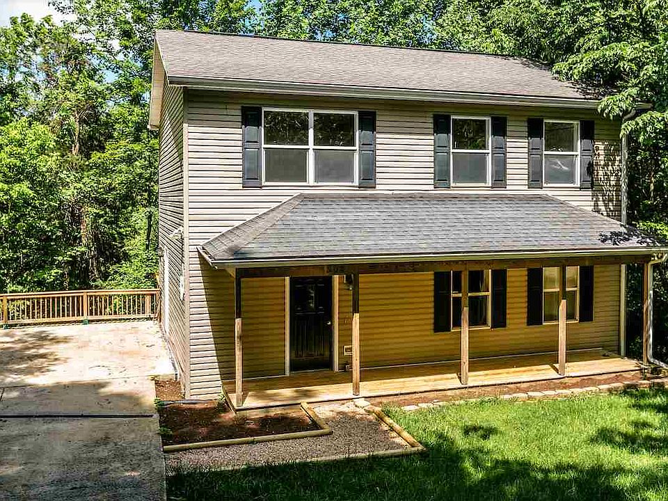1st image of 308 Magnolia Ct