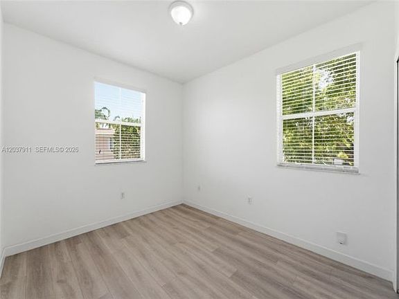 5th image of 12594 SW 122nd St