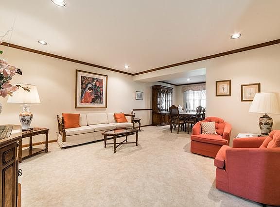 4th image of 1332 E Eton Dr