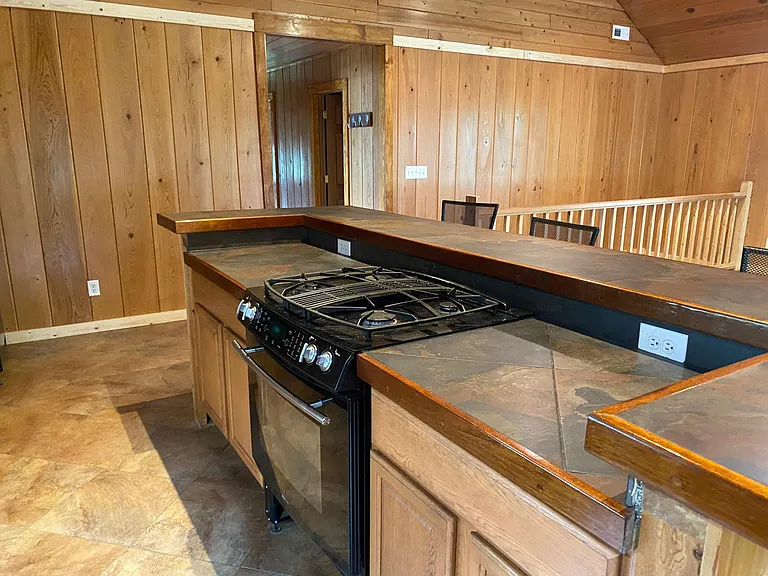 150 Lake Rd — Photo 11