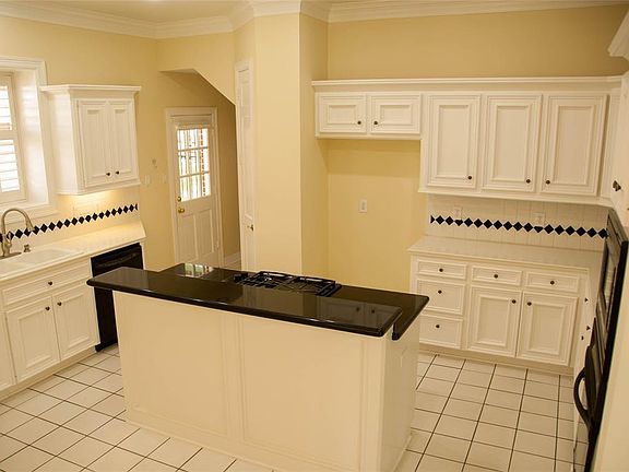 3rd image of 4607 Park Ct
