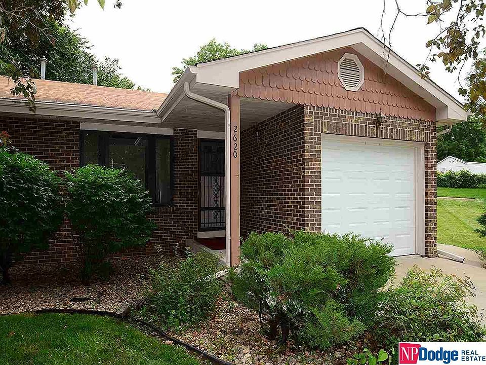 1st image of 2620 Benson Gardens Blvd