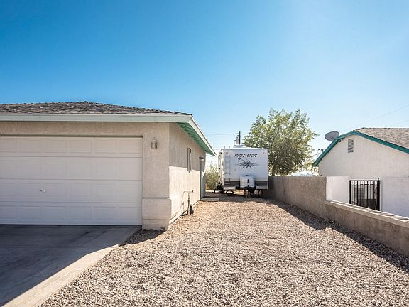 2nd image of 3469 Tarpon Dr