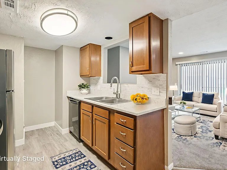 Raintree Apartments — Photo 9