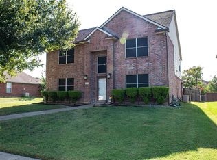 743 Cedarwood Dr, Cedar Hill, TX 75104