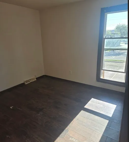 582 Spinnaker Ln — Photo 4