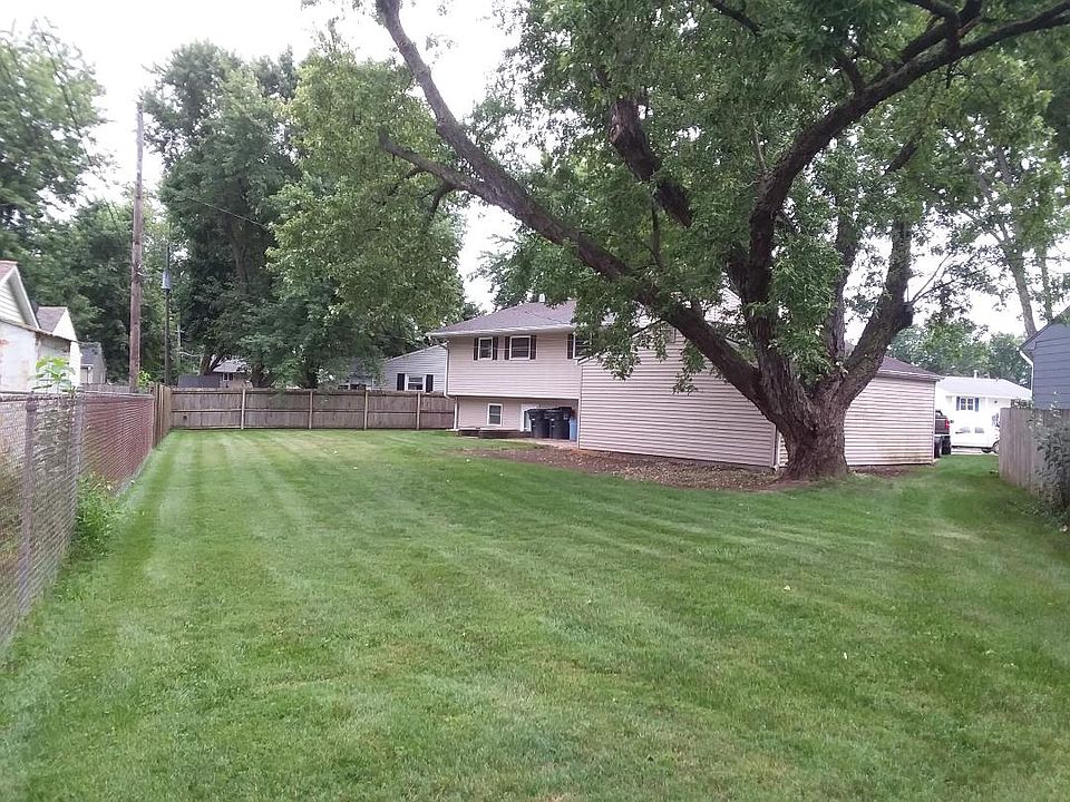 2nd image of 5025 45th Avenue Ct