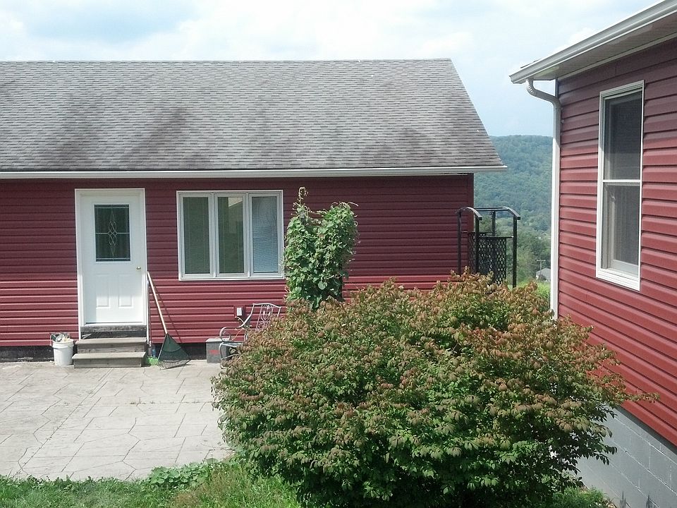 Upper Garage area