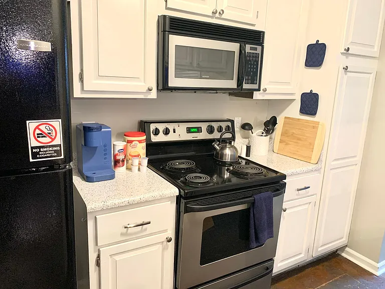 960 Garvin St — Photo 15