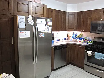 Rented by Zikos Realty Services