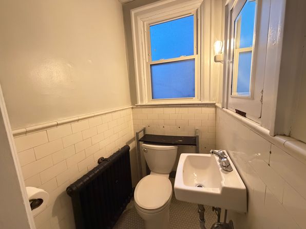 201 Linwood Ave APT 2