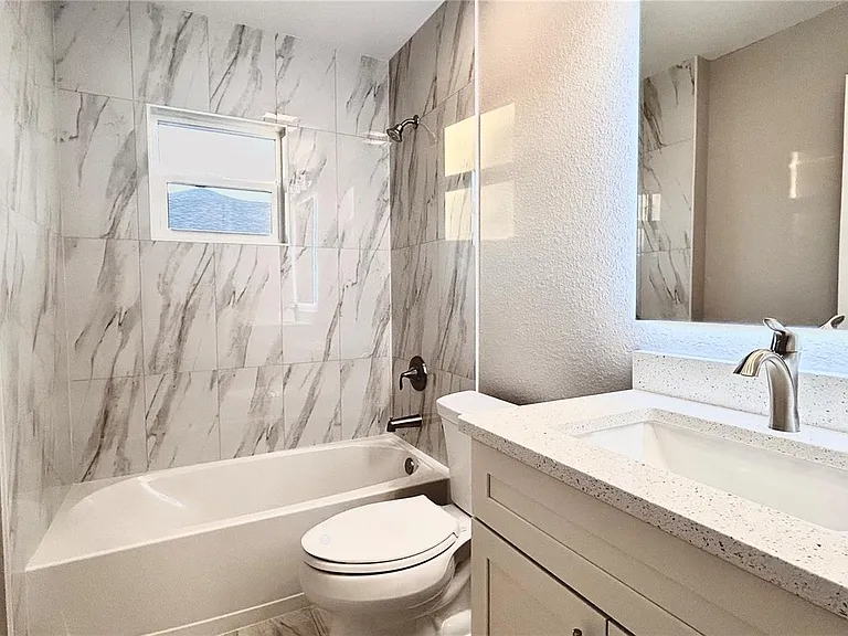 3255 Thurston Ave — Photo 16