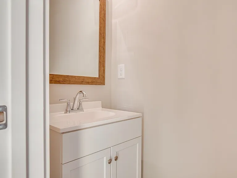 406 Harper Lndg — Photo 11