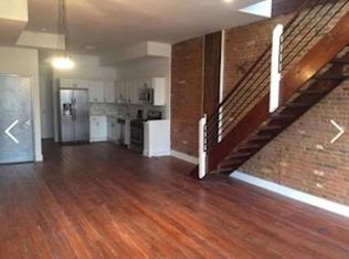 120 N 3rd St #2R, Philadelphia, PA 19106