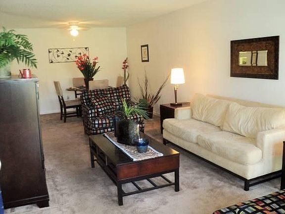 5th image of 5666 Louis Xiv Ct APT B