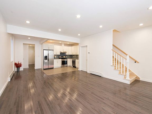 4th image of 313 Hillside Ave #1