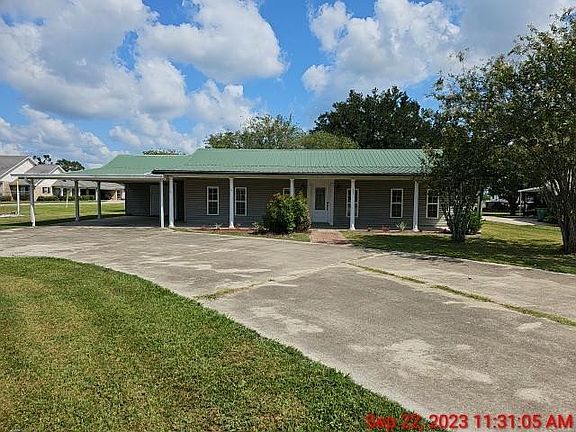 2nd image of 1906 Bayou Rd