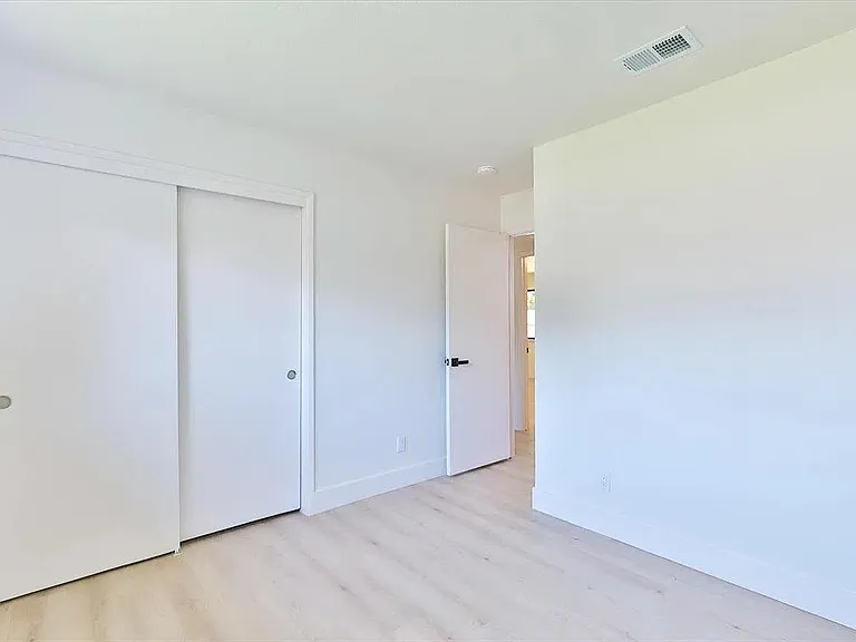 6821 Havenhurst Dr — Photo 26