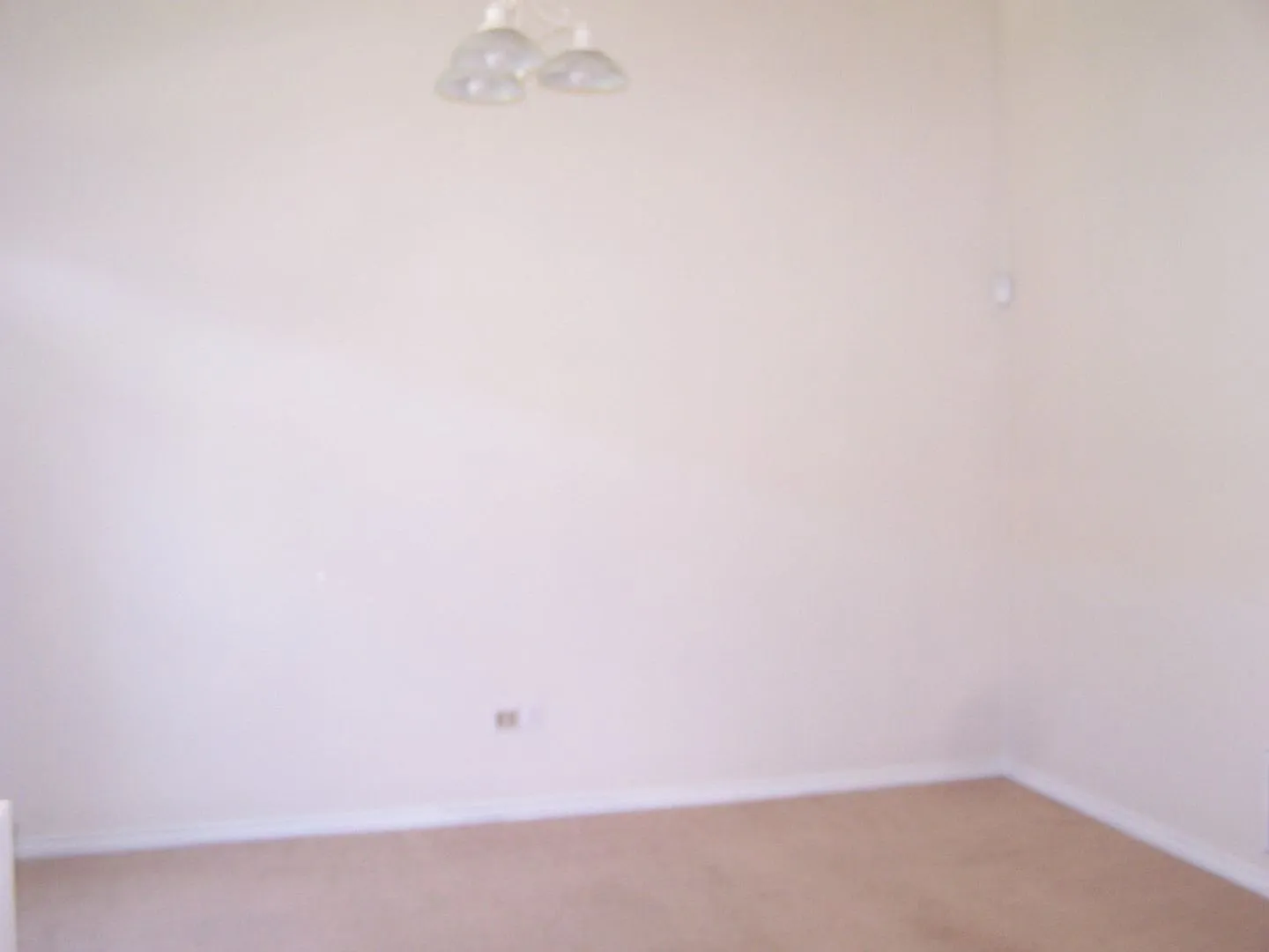 11 Fuller Cir — Photo 2
