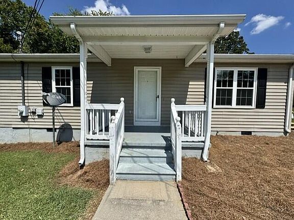 3rd image of 309 W Oak St