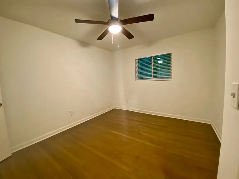 Oak Pointe Apartments — Photo 31