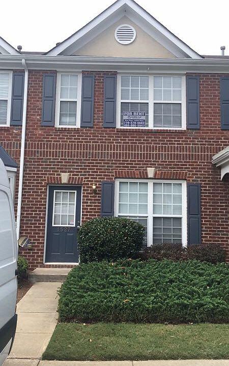 1st image of 1527 Cove Creek Cir