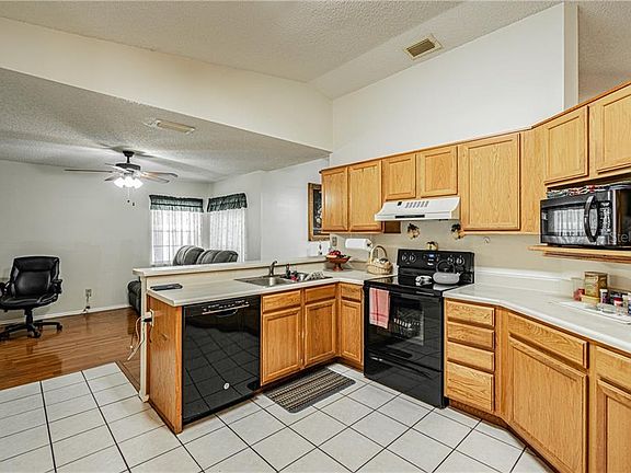 3rd image of 1514 Diehl Dr