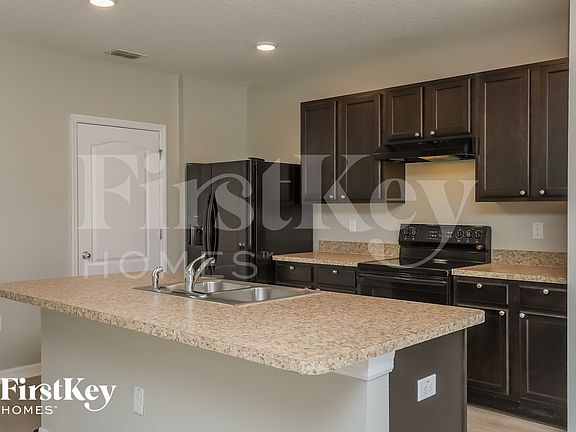 5th image of 1810 Jackson Oaks Dr