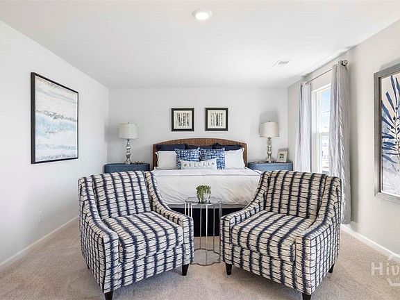 5th image of 1078 Bergamot Road