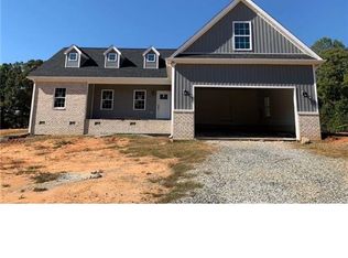 6729 River Track Rd, Mc Leansville, NC 27301