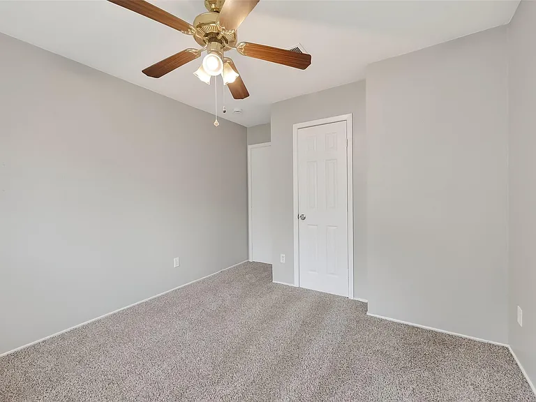2446 Mayview Dr — Photo 22