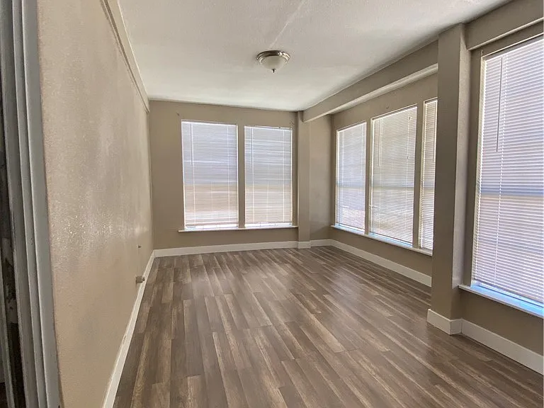 2118 Quinton Ave — Photo 23