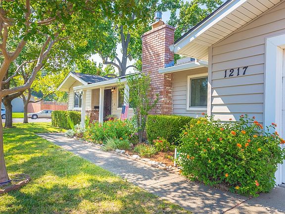 5th image of 1217 Palm Ave