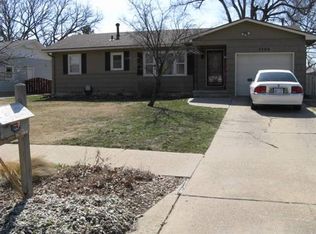2208 Roach St, Salina, KS 67401