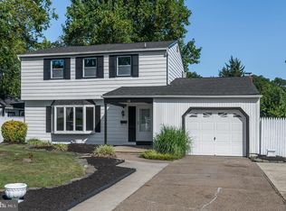 16 Bull Run Rd, Clementon, NJ 08021