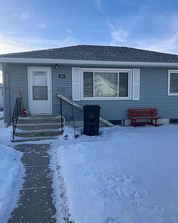 1st image of 404 NE 1st St