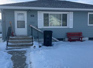 404 NE 1st St, Linton, ND 58552