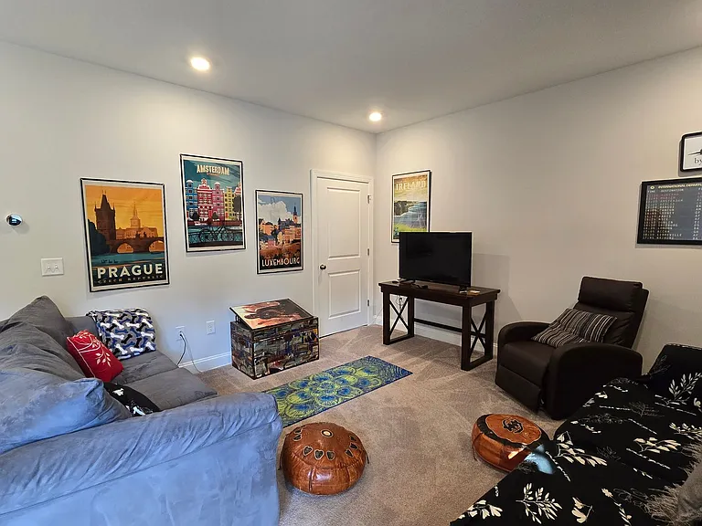 1207 Falling Rock Pl — Photo 10