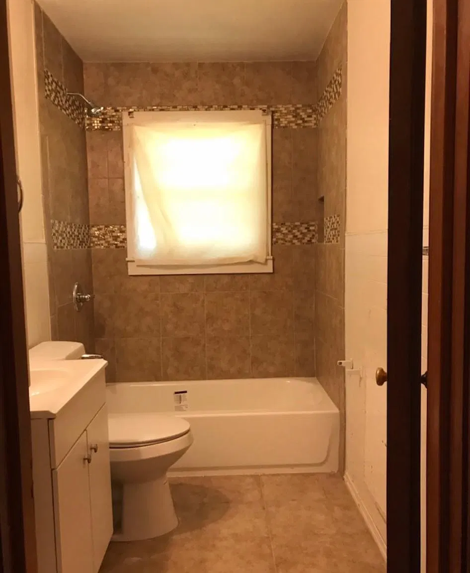 1320 Westfield Dr — Photo 3