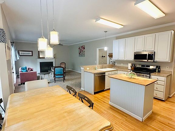 5th image of 208 Saints Creek Ln