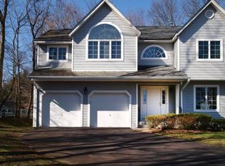 1 Drake Dr #H4, Hillsdale, NJ 07642