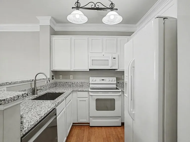 13514 Copley Square Dr — Photo 8