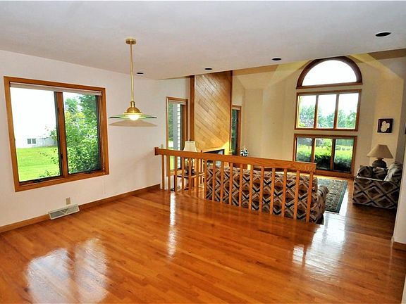 5th image of 8295 Prestwick Dr