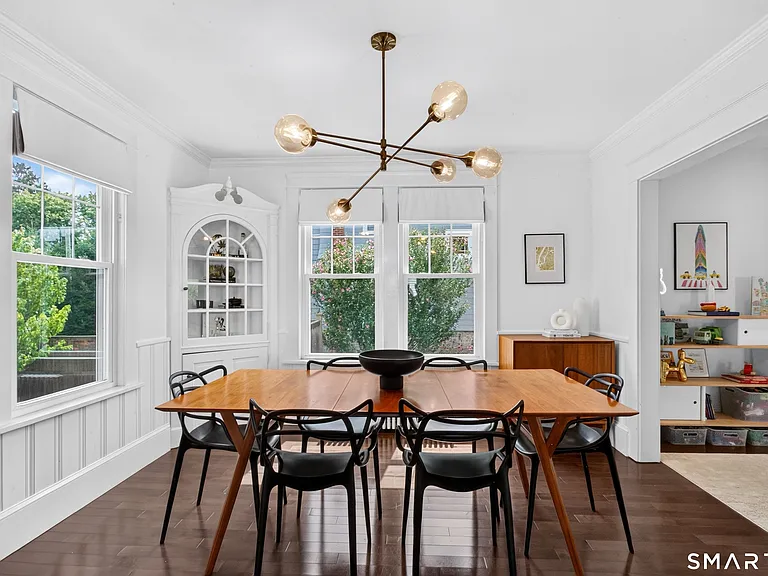 42 Treadwell Ave — Photo 5