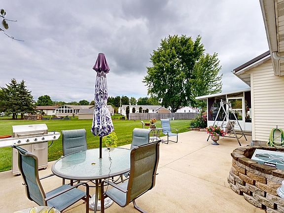 5th image of 106 McKinley Pl