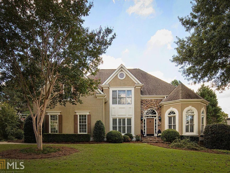 1st image of 915 Circassian Ct